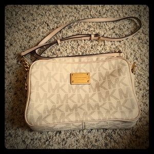 White And Pink Michael Kors Crossbody! 🌟